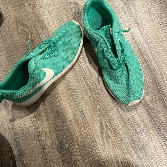 nike roshe runners - Picture 1 of 2